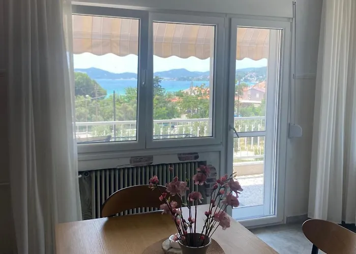 アパート Sea View Palio PalaiónTsiflíkion