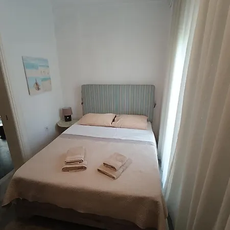 Apartment Sea View Palio Palaiontsiflikion